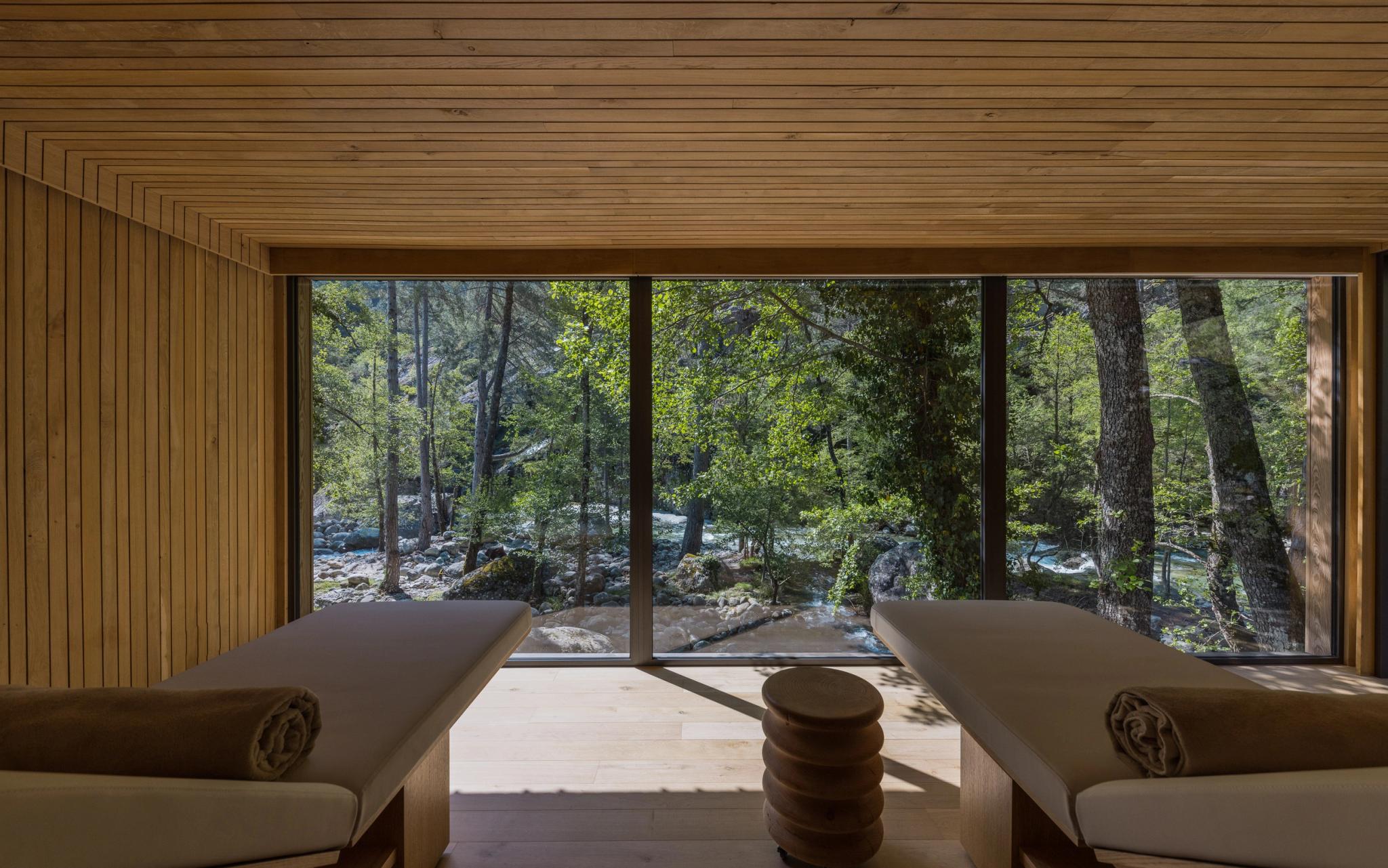 Hôtel niché entre forêt et montagne dans la région de Corte