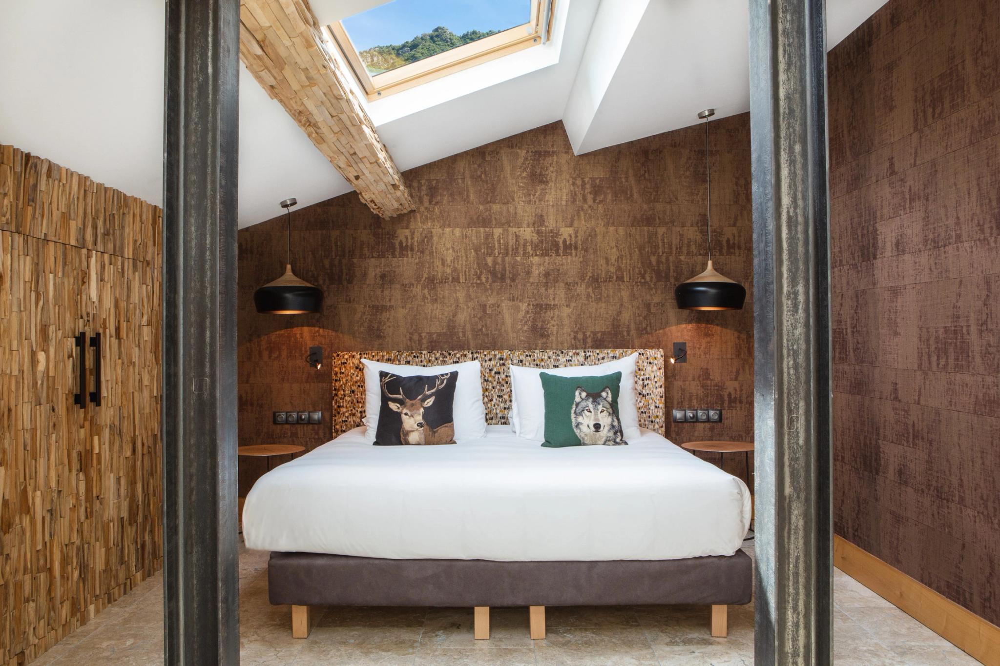 Chambre spacieuse et lumineuse dans une suite exclusive en Haute-Corse